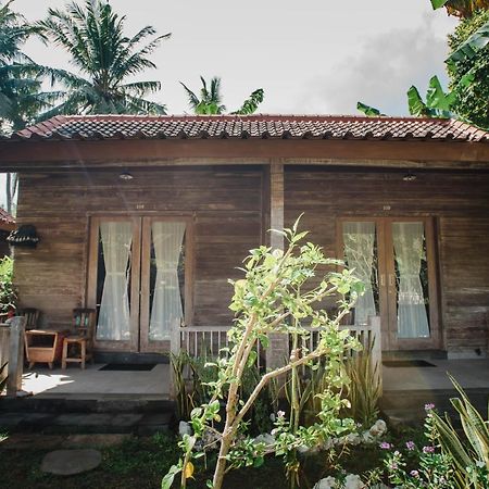 Acala hostel Toyapakeh Exterior foto